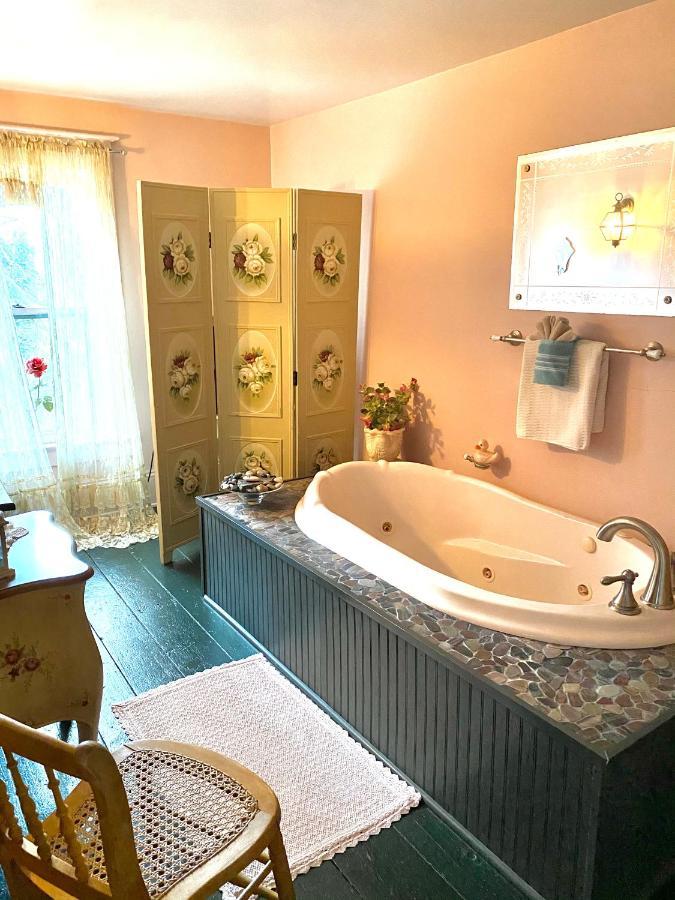 The Bella Ella Bed And Breakfast Canandaigua Exterior foto